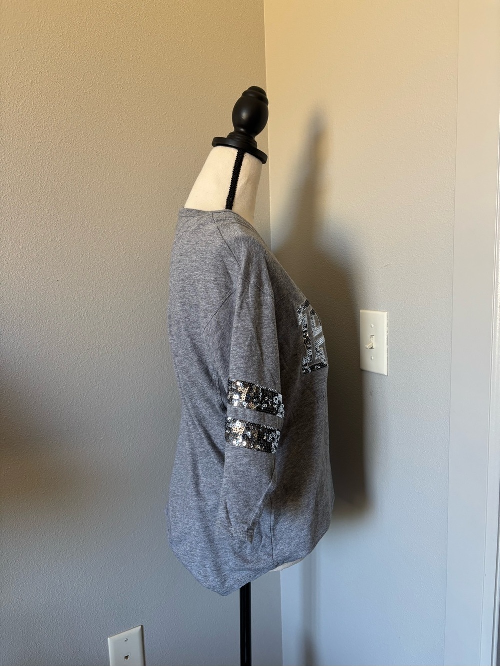 PINK Victoria's Secret Heather Gray Logo Tee - Picture 4 of 5